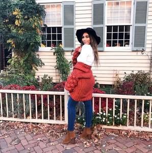 Meet your Posher, Daniela